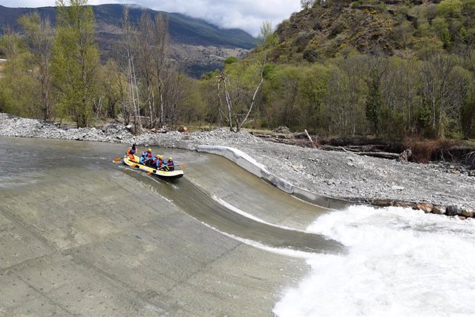 El río Noguera Pallaresa suma 50 kilómetros navegables seguidos de Llavorsí a la Pobla de Segur