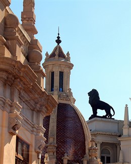 EL AYUNTAMIENTO PRESENTA LA GUÍA ANIMALES INANIMADOS. RUTAS ESCULTÓRICAS POR LA CIUDAD DE VALNCIA