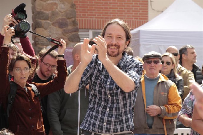 Pablo Iglesias participa en un encuentro en Nalda (La Rioja)  para hablar sobre los problemas de la España vaciada
