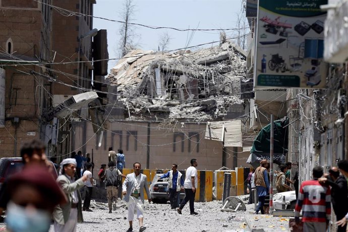 Bombardeo de la coalición contra la Presidencia de Yemen en Saná