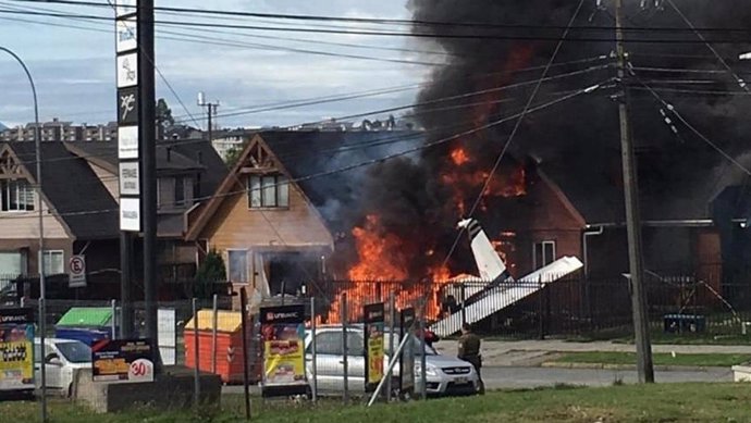 Al menos seis muertos tras estrellarse una avioneta contra una casa en la ciudad de chilena de Puerto Montt