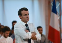 Macron promet reconstruir Notre-Dame en cinc anys