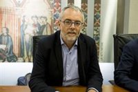 Segado: “El PSOE esconde a Pedro Saura en la campaña electoral, viene menos a la Región que un turista”