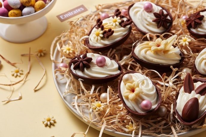 Emirates lanza menús especiales de Pascua