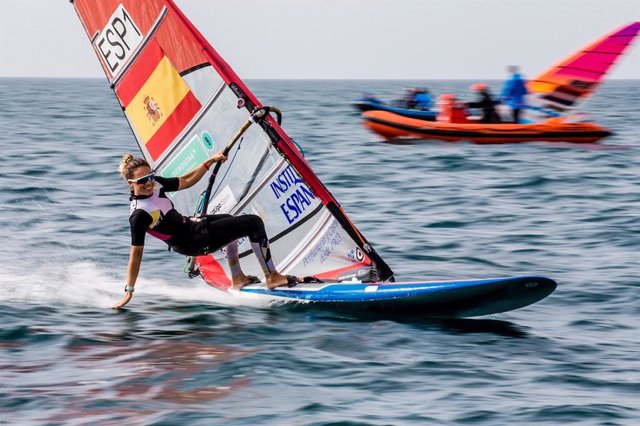 Vela.- La RFEV designa a Blanca Manchón para representar a España en el windsurf de Tokyo 2020