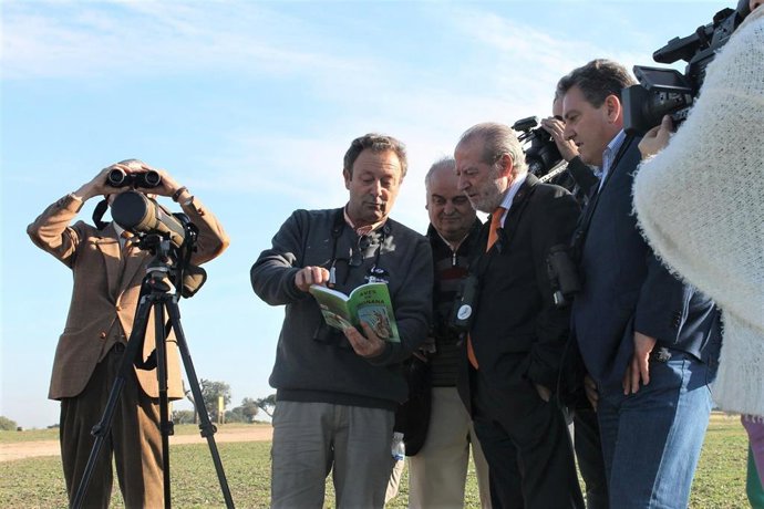 Sevilla.- La Dehesa de Abajo espera más de 4.000 personas para la VI Feria Internacional de Aves de Doñana
