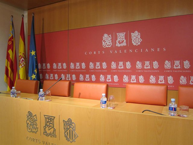 28A.- Los partidos con representación en Les Corts presentan este sábado sus propuestas de deporte