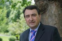 Esteban admite que en Euskadi hay restos de 'kale borroka' que impulsó la IA y que se vieron en los actos de Vox y Cs