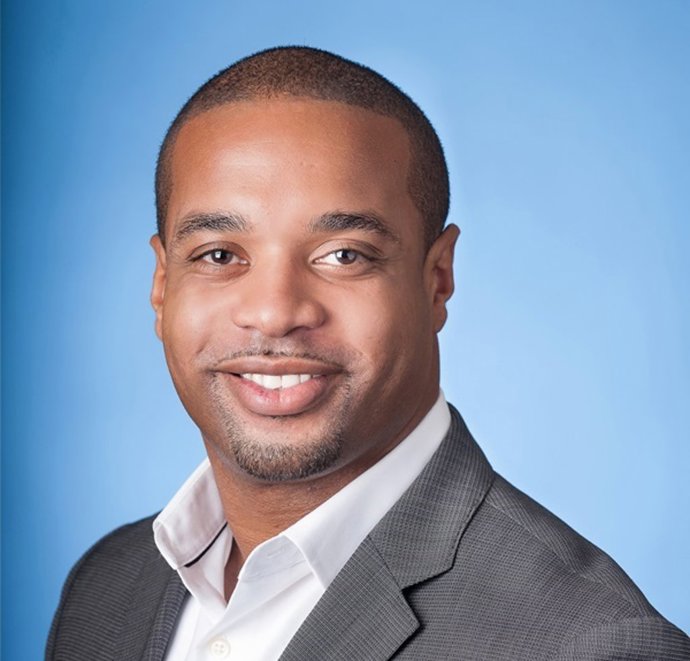 CWT nombra a David Holmes vicepresidente de Pagos