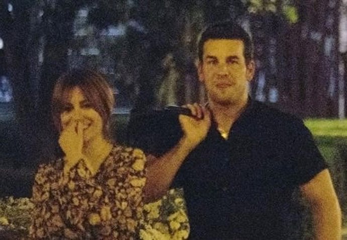 Mario Casas y Blanca Suárez, más enamorados que nunca disfrutan de unas vacaciones paradisíacas