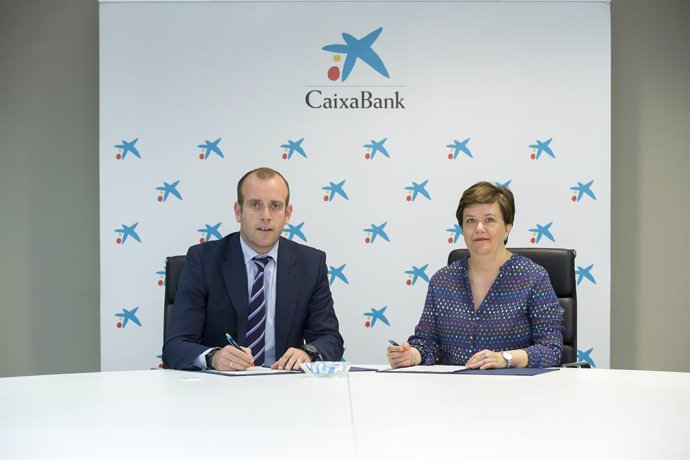 Acuerdo entre CaixaBank y asociaciones para promocionar el turismo rural de Navarra