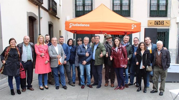28A.- Prendes Se Compromete A Combatir La Despoblación Y La Resignación En Todo El Suroccidente Asturiano