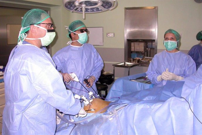 Sevilla.- Urología del Hospital de Valme acumula cinco años de experiencia en la técnica de 'cistectomía laparoscópica'
