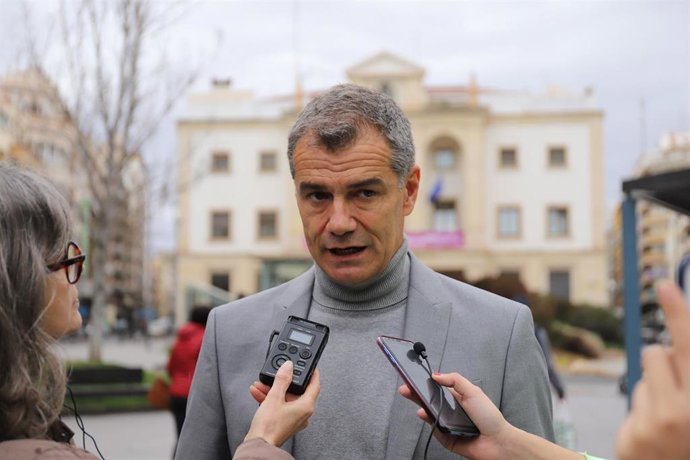 Cantó Se Compromete A Invertir Más De 80 Millones De Euros Para Garantizar El Agua En Alicante