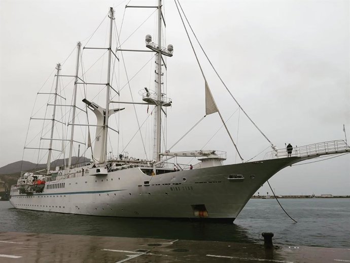 Un total de 10 cruceros recalan durante este mes en el Puerto de Cartagena