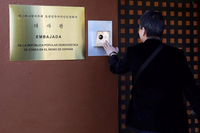 Corea.- España devuelve a Corea del Norte el material robado durante el asalto a su Embajada en Madrid