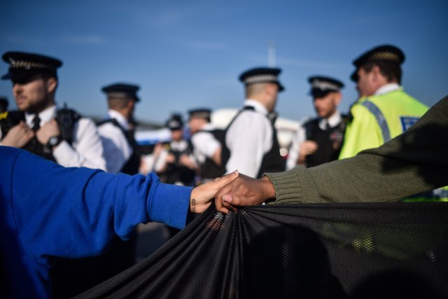R.Unido.- Más de 300 detenidos en Londres tras tres días de protestas contra el cambio climático