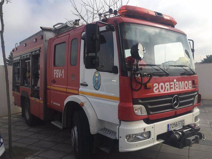 Huelva.- Sucesos.- Un incendio sin daños personales calcina 30 chabolas de un asentamiento en Moguer