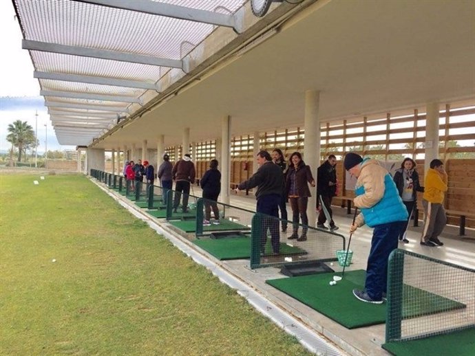 Almería.-La Escuela Pública de Golf recaudó 52.400 euros durante el pasado año por el uso de las instalaciones y abonos
