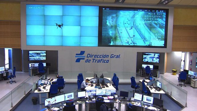 La DGT muestra cómo funcionan los drones que vigilan las carreteras