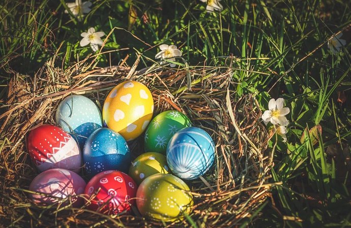 ¿Sabes Por Qué Se Regalan Huevos Y Conejos De Chocolate En Pascua?