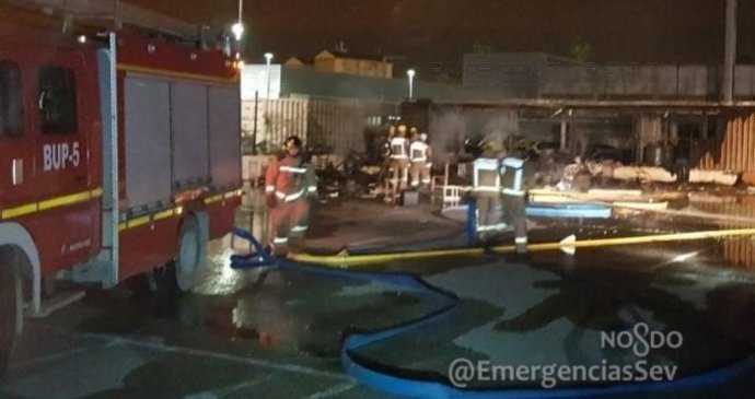 Sevilla.- Sucesos.- El incendio de una aspiradora provoca que se desaloje algunas habitaciones de un hotel de la capital