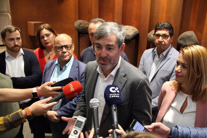 26M.- Clavijo ve un "fraude" que los candidatos a presidir Canarias no encabecen la lista regional