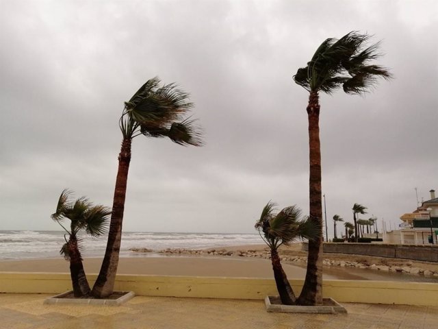 El temporal persiste con tormentas en la Marina Alta y la Safor 