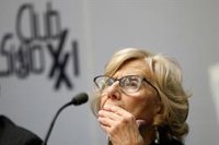 Carmena asegura a la oposición que no se ve reflejada en la imagen que dibujan de ella: "¿Seguro que hablan de mí?"