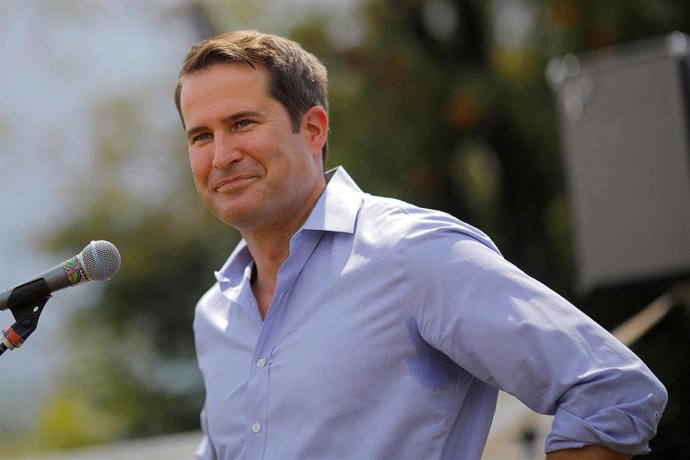 EEUU.- El congresista Seth Moulton se suma a la larga lista demócrata por la Casa Blanca