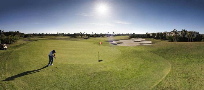 Turismo se reúne en Londres con operadores líderes de golf para asegurar el flujo de jugadores británicos a la Región