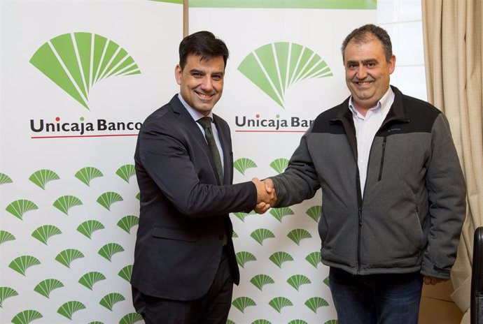 Unicaja Banco renueva su convenio con 380 taxistas de Valladolid para facilitar el acceso al crédito