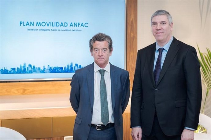 Mario Armero, vicepresidente ejecutivo de Anfac, y José Vicen de los Mozos