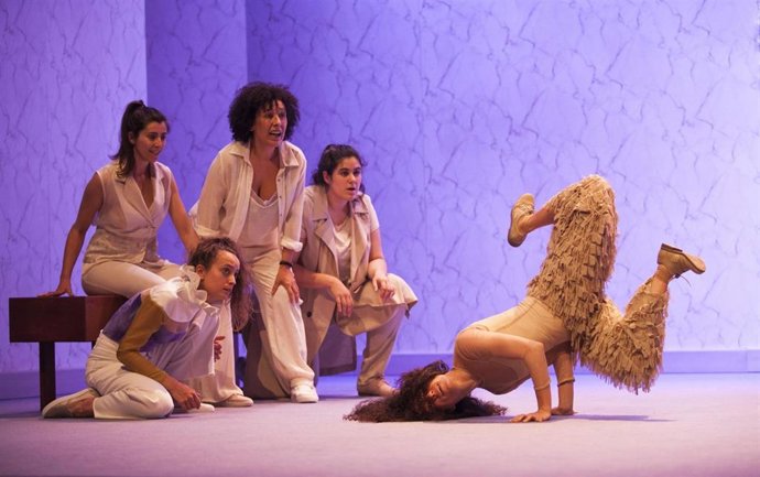 El CDG inicia una nueva semana de 'Neorretranca e Posmorriña' en Santiago con la primera de sus funciones escolares