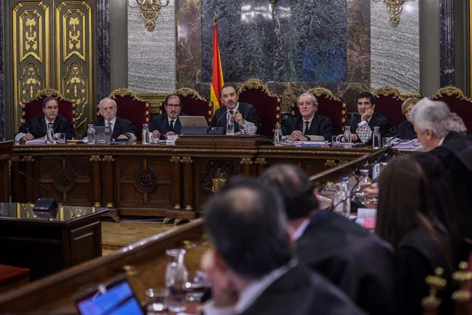 Procés.- L'ACM i diversos alcaldes catalans critiquen unes declaracions "falses" dels gurdies civils