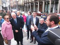 Borrell: "Se empieza quemando los muñecos y no se sabe cómo se acaba"