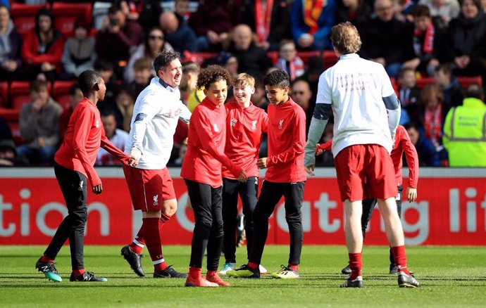 Soccer match - Liverpool Legends vs Milan Glorie