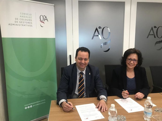 UPTA-A firma un convenio para "favorecer sinergias" con el Consejo Andaluz de Colegios de Gestores Administrativos