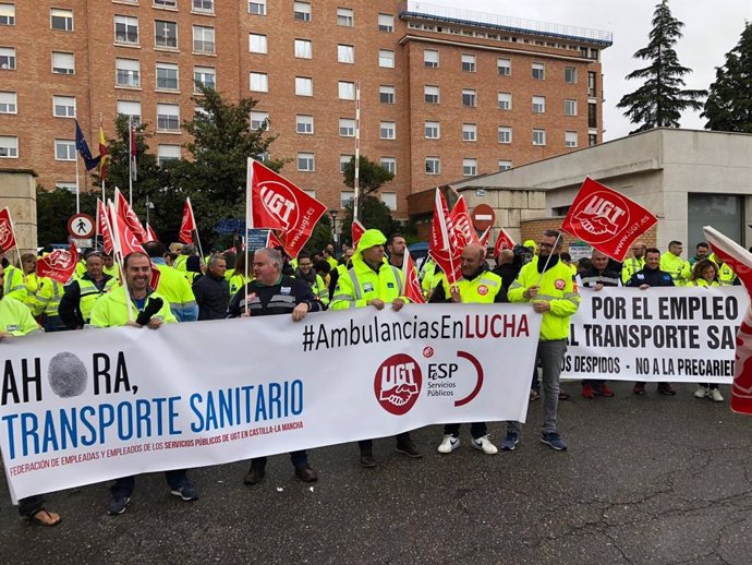 Los trabajadores del transporte sanitario de C-LM, a la huelga general el 22 y 23 de mayo