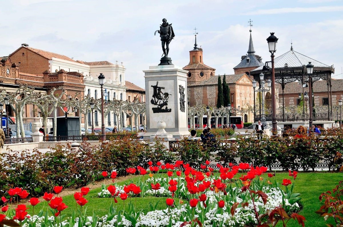 Alcalá de Henares se vuelca con la entrega del Premio Cervantes con diversas actividades culturales