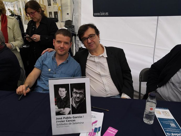 Sant Jordi.- Javier Cercas: "Todos los países tienen problemas con su pasado"