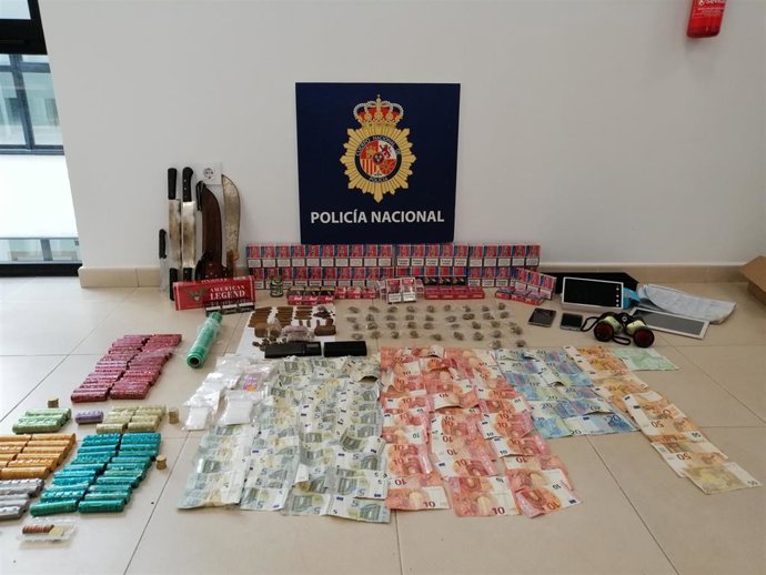Cádiz.-Sucesos.- Detenidos dos hermanos en Sanlúcar por montar un "quiosco de droga" anexo a su vivienda