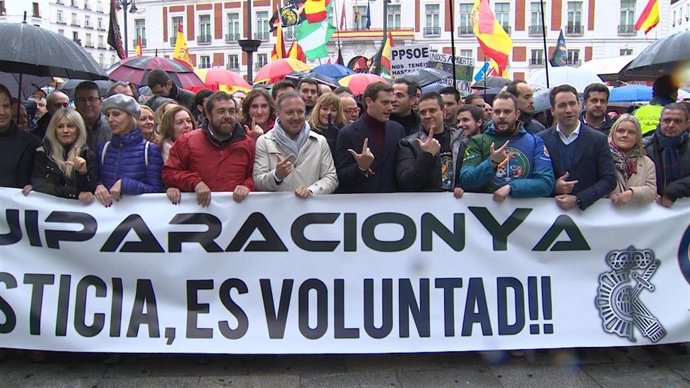 VÍDEO: Policías y guardias civiles reivindican en Madrid una equiparación salarial "real"
