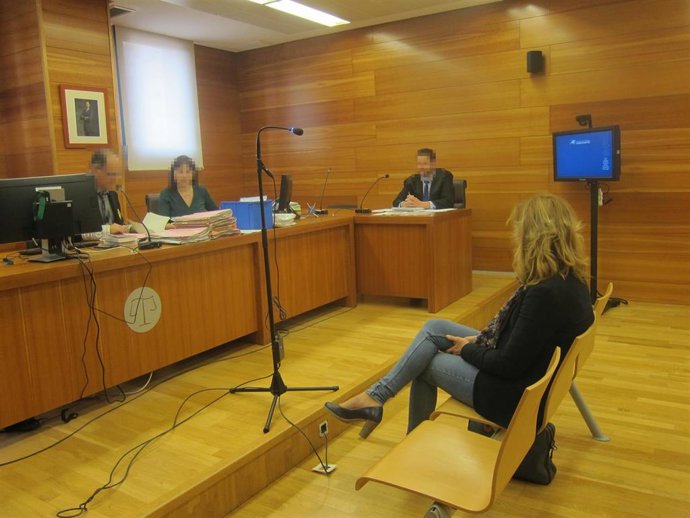 Juzgan a la candidata de Cs Cristina Gabarda por supuestas injurias al diputado del PP Miguel Barrachina