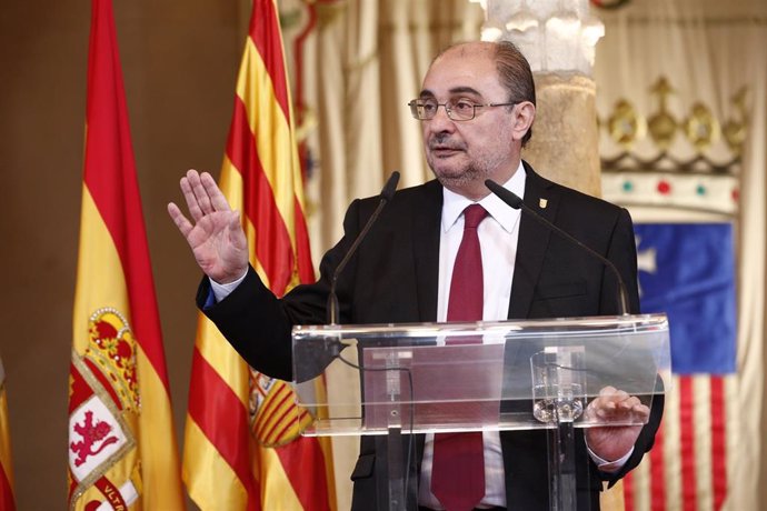 AMPL.- Lambán manifiesta la "adscripción irrenunciable" de Aragón al "espíritu constitucional" y la unidad de España