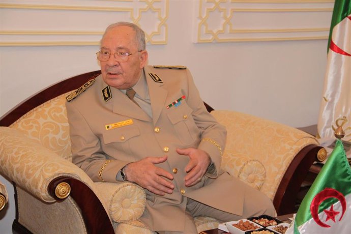 Argelia.- El jefe del Ejército en Argelia no excluye ninguna opción y advierte de que el tiempo se agota
