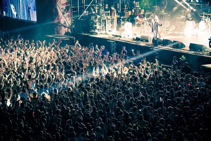 Cultura.- El Low lanza el cartel por días: Foals y Bastille el viernes, New Order el sábado y The Vaccines en el cierre