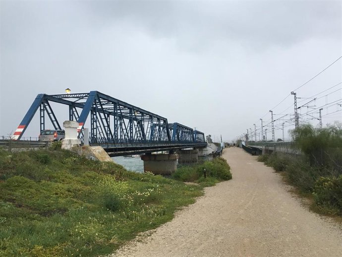 Cádiz.- UGT muestra satisfacción "moderada" por el traspaso de compentecias del puente de acceso a Navantia San Fernando