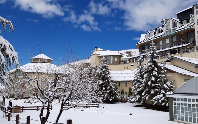 Granada.- Turismo.- Sierra Nevada recibe la mejor nevada de la primavera