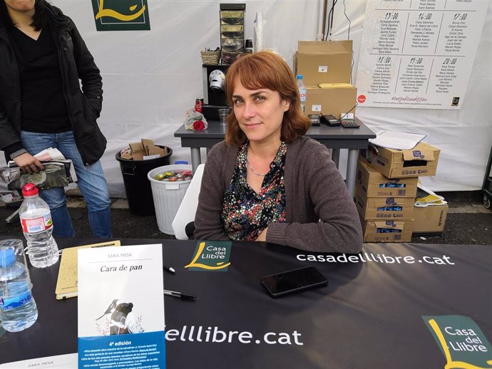 Sant Jordi.- Sara Mesa escribió 'Silencio administrativo' movida "por la rabia y la indignación"